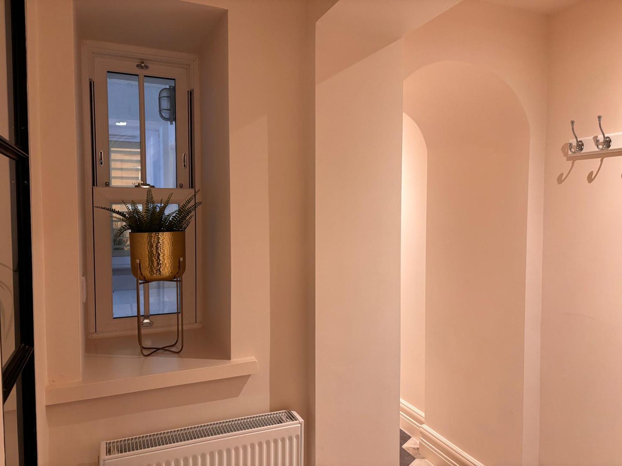 Luxurious 2 Bedroom Apartment With Sea View In Monkstown Блэкрок Экстерьер фото